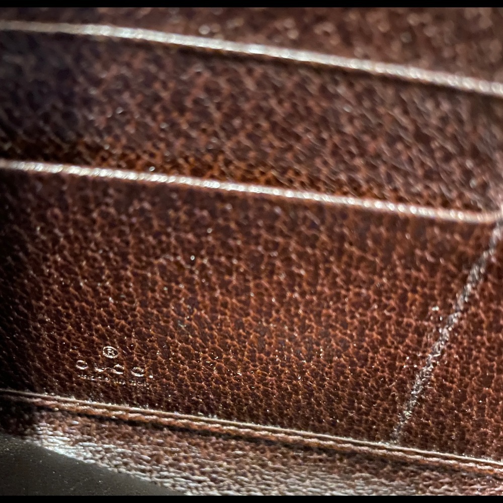 Authentic Gucci Zip Around Wallet - Picture 11 of 11